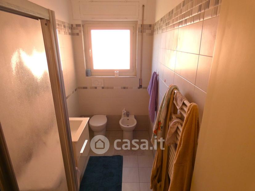 Stanza in Via Filippo Casoni — foto 3 di 13