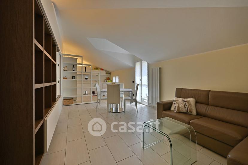 Trilocale in Via Indro Montanelli — foto 29 di 31