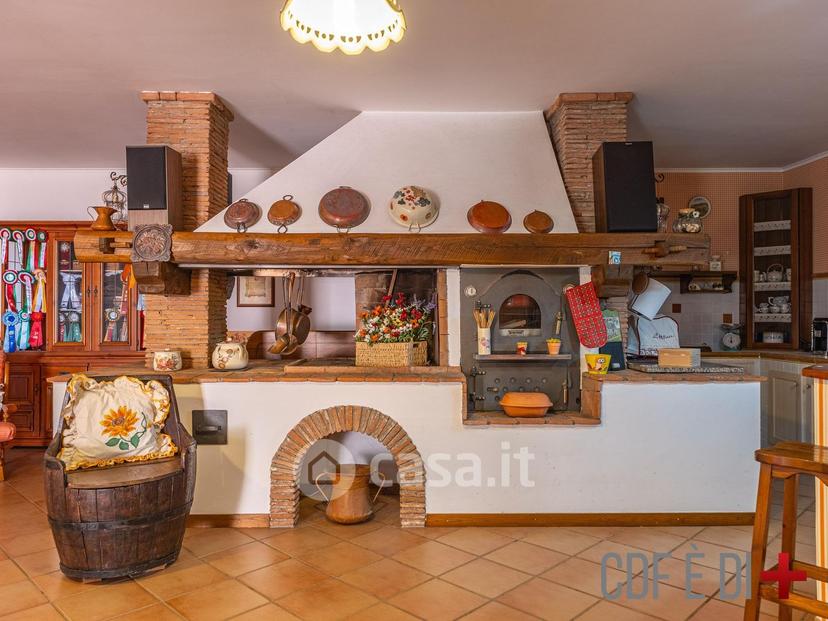 Villa in Via Collerelle — foto 25 di 35