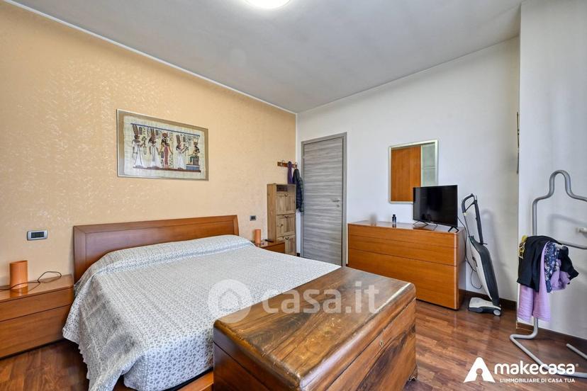 Trilocale in Via dei Platani 25 — foto 17 di 21