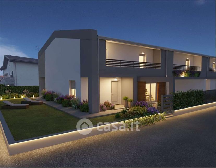 Villa in Via V. Emanuele III — foto 2 di 14