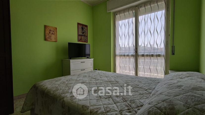 Stanza in Via Roma 69 — foto 2 di 13