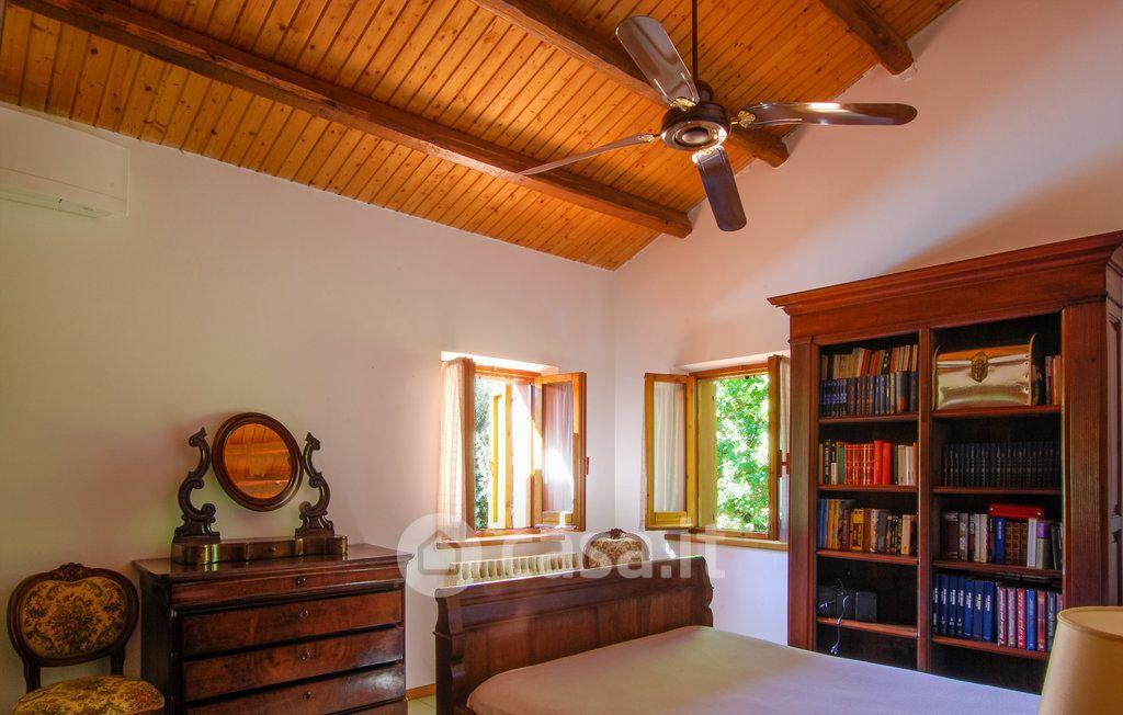 Villa in Strada di Rupoli 207