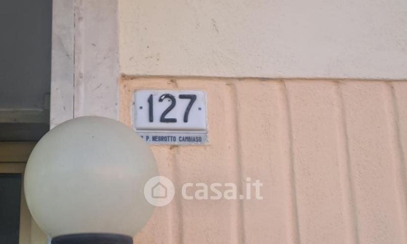 Trilocale in Via Pierino Negrotto Cambiaso — foto 19 di 32