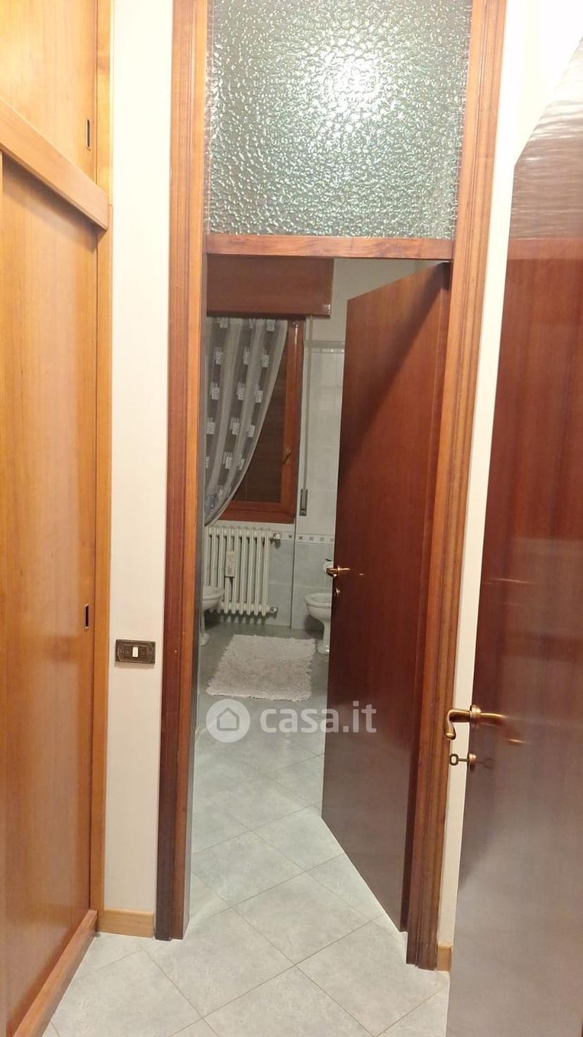 Villa in Via dei Certosini 8 — foto 16 di 28