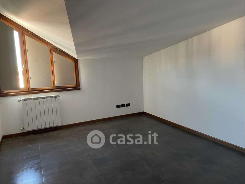 Appartamento in Via Quarterone 18 — foto 8 di 25