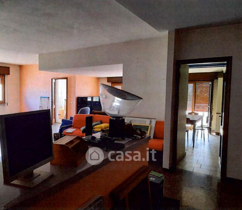 Appartamento in Via Milano — foto 7 di 32