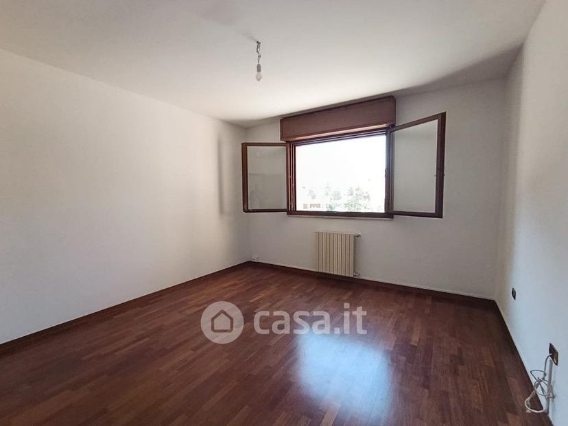 Quadrilocale in Viale della Favorita 16 — foto 9 di 22