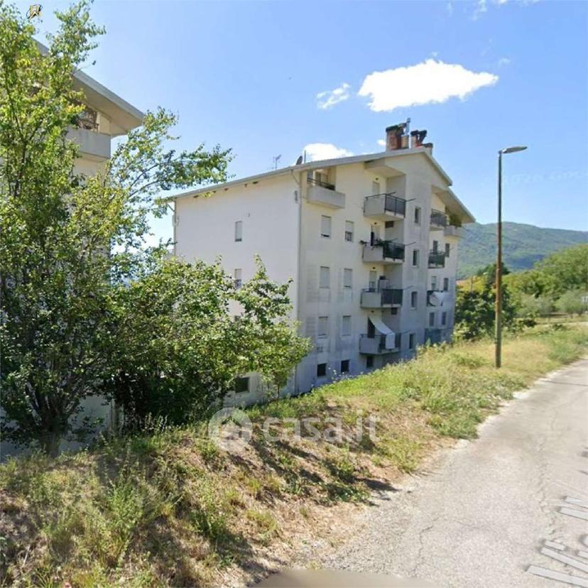 Trilocale in Via Monte Bianco 2 — foto 15 di 35