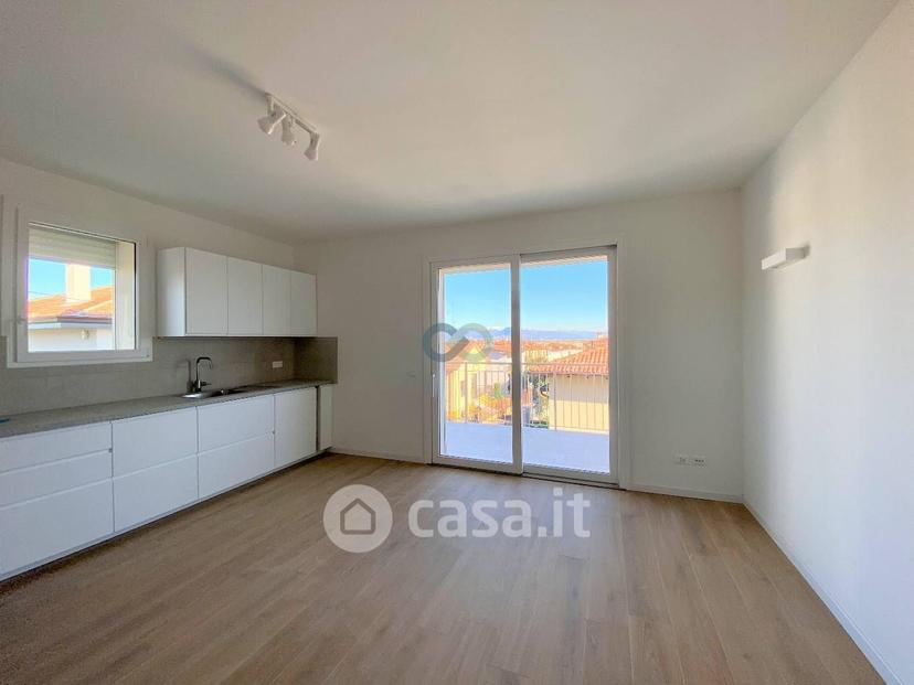 Trilocale in Via San Chiara 1 — foto 10 di 17