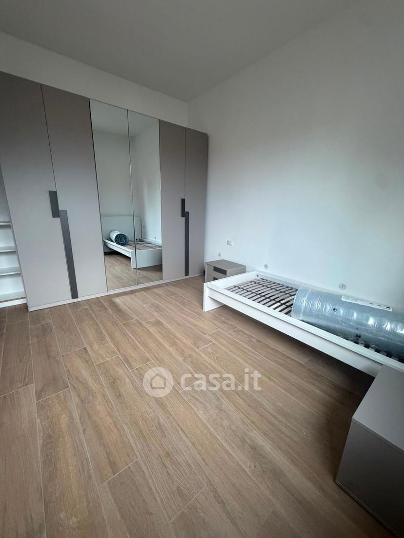 Stanza in Via Giovanni Battista Viotti 4 — foto 11 di 14
