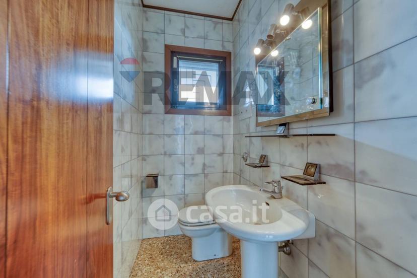 Villa in Via G. Rossa 2 — foto 2 di 22