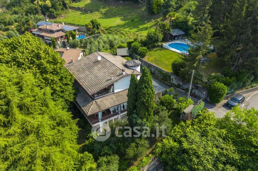 Villa in Via Francesco Petrarca — foto 9 di 22