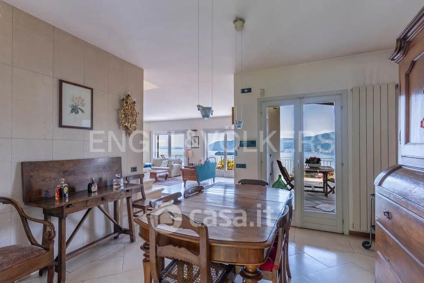 Villa in Via Venti Settembre 43 — foto 3 di 25