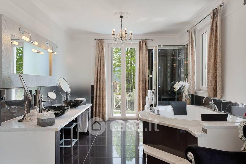 Villa in Via di Rosi 1056 — foto 12 di 52