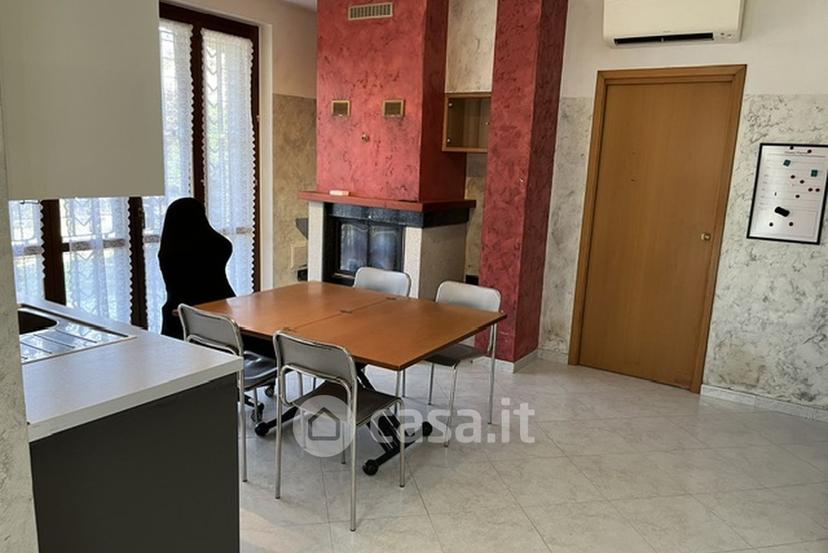 Quadrilocale in Via Cadore 5 — foto 35 di 39