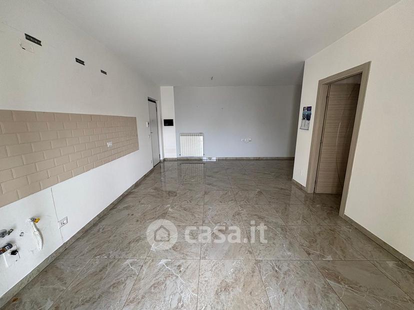 Trilocale in Via Anna Morrone — foto 14 di 15
