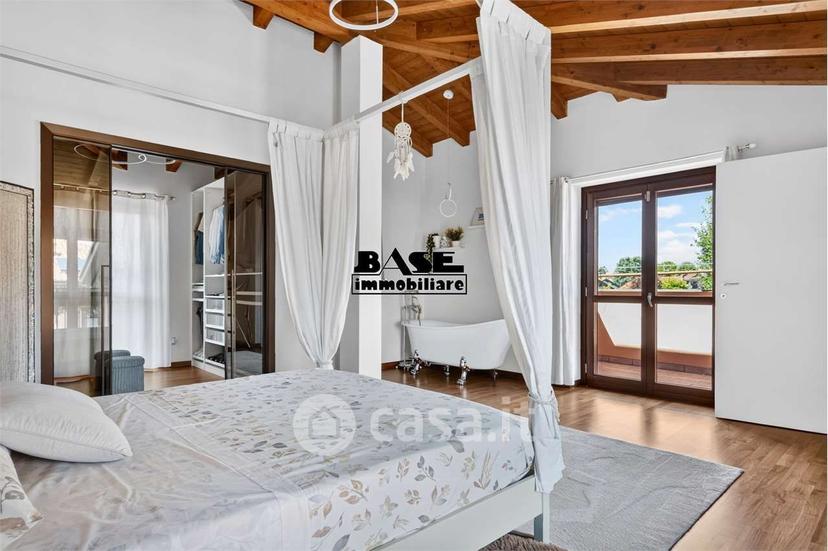 Villa in Via John Fitzgerald Kennedy 4 — foto 11 di 39