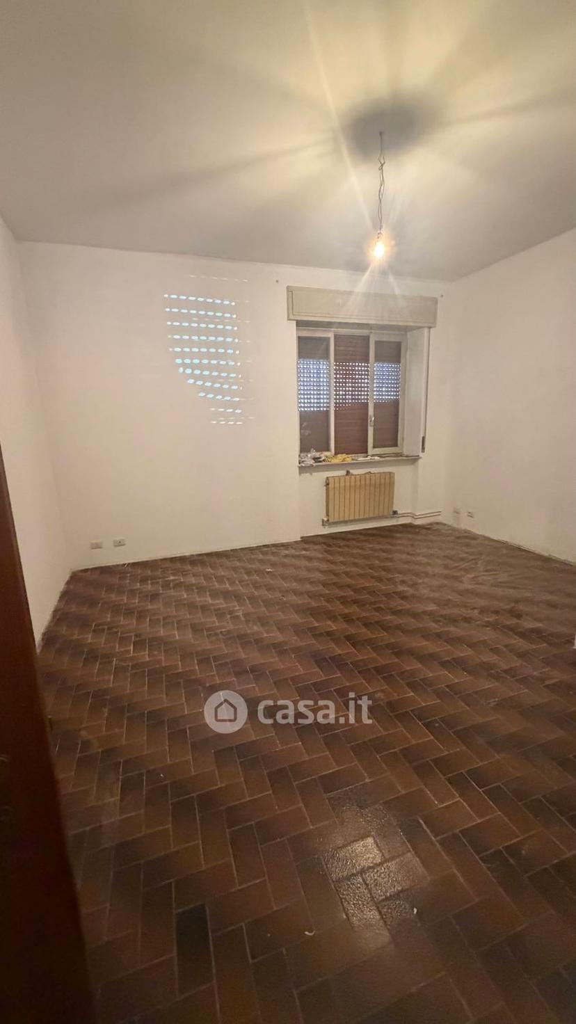 Trilocale in Via Ambrogio Colombo 56 — foto 5 di 7