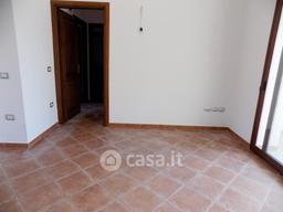 Trilocale in Via Lombardia