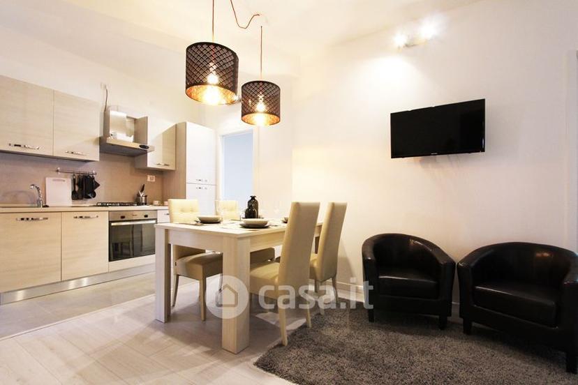 Stanza in Via Baldassarre Galuppi 11