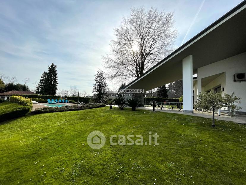 Villa in Via Alcide de Gasperi — foto 37 di 38