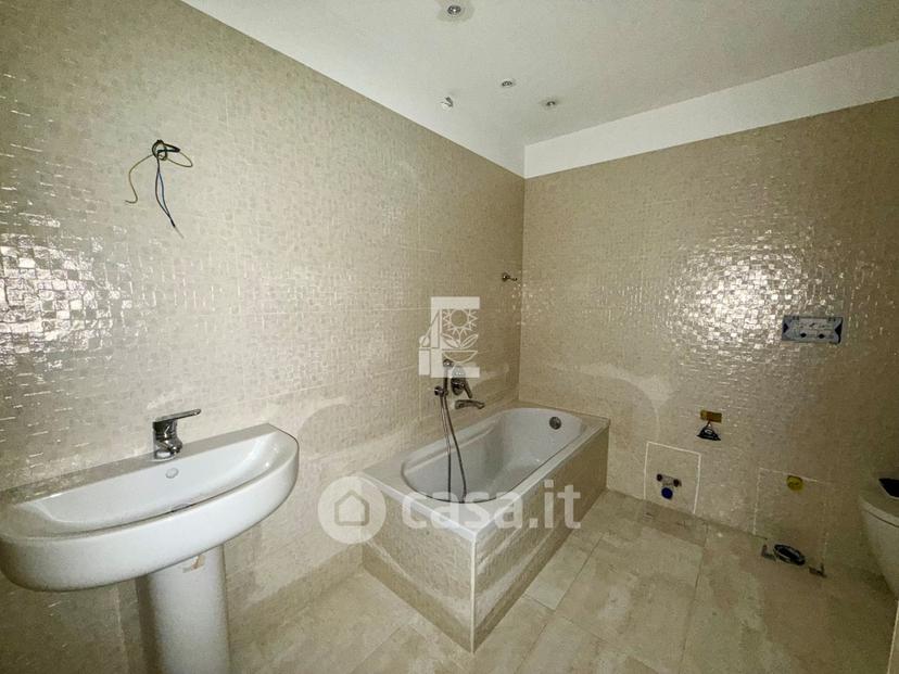 Quadrilocale in Via Pasteur 185 — foto 3 di 44