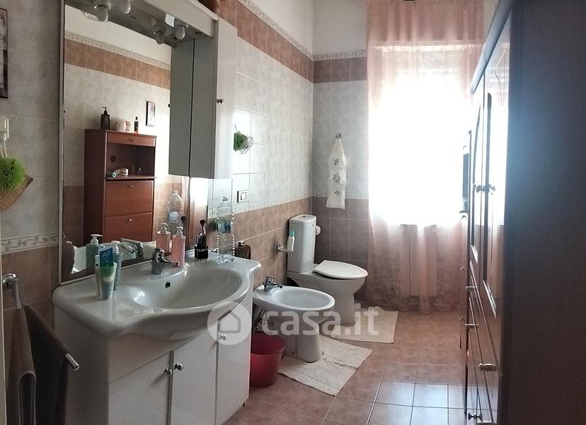 Quadrilocale in Via Luigi Doumontier 1 — foto 11 di 23