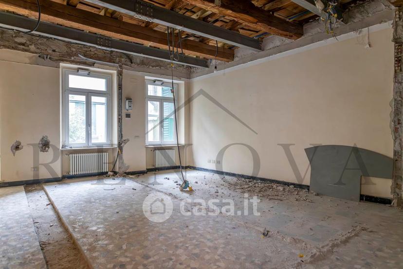Trilocale in Via S. Nazaro 69 — foto 26 di 33