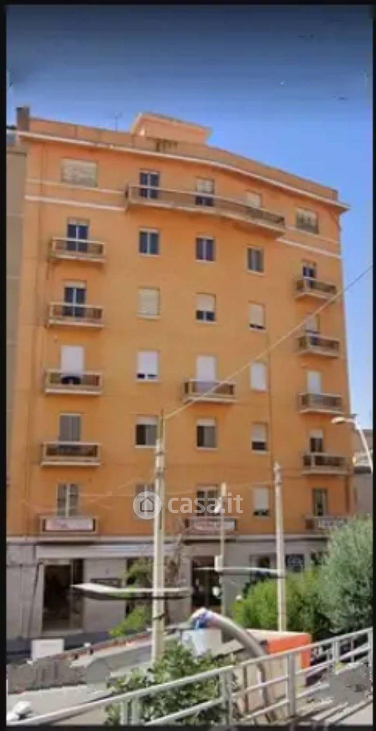 Trilocale in Viale Conte Testasecca — foto 2 di 2