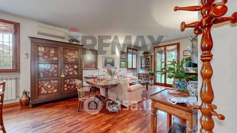 Villa in Via Fratelli Rosselli — foto 65 di 74