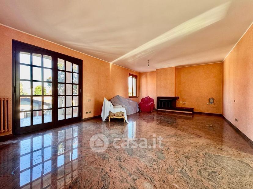 Villa in Via Adige — foto 26 di 45