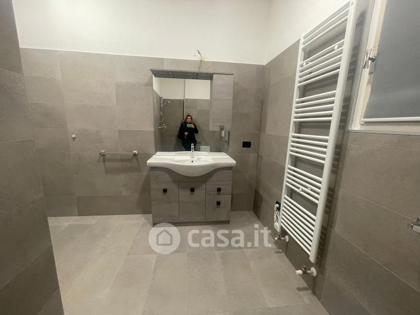 Stanza in Via Bartolomeo Spani 18 d — foto 3 di 35