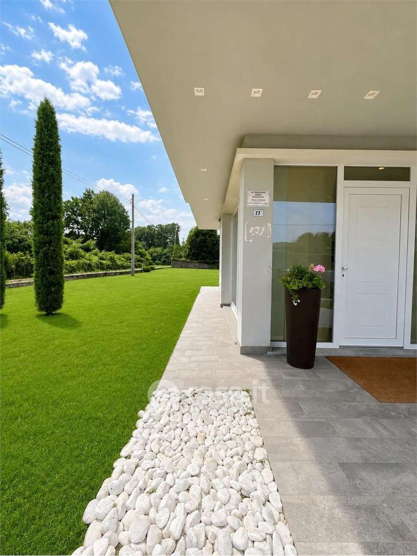 Villa in Via Giacomo Leopardi 77 — foto 15 di 36