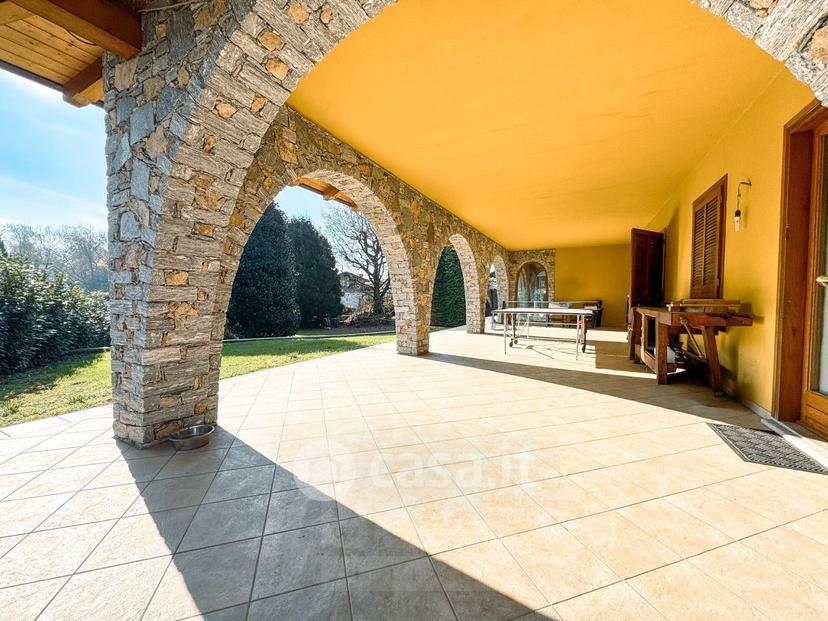 Villa in Via C. Battisti 84 — foto 7 di 39