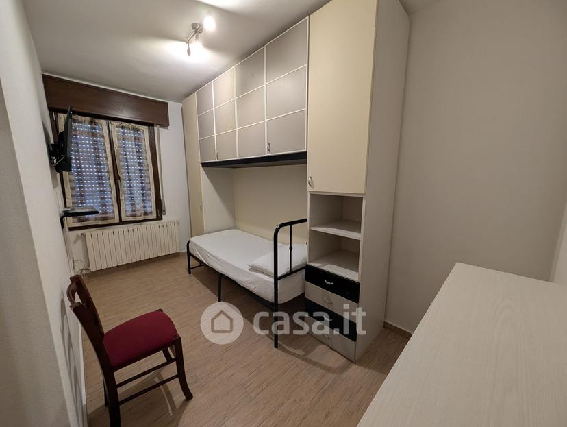 Stanza in Via Circondaria Ovest — foto 14 di 15