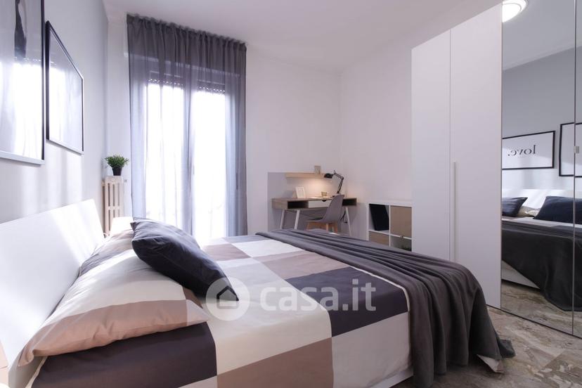 Stanza in Via Senatore Diogene Valotti 22 — foto 3 di 12