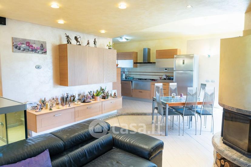 Villa in Via Edmondo de Amicis — foto 27 di 36