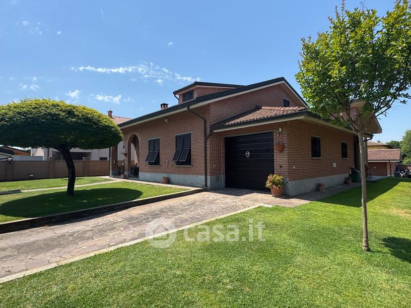 Villa in Via Vecchia di Pozzolo — foto 28 di 36