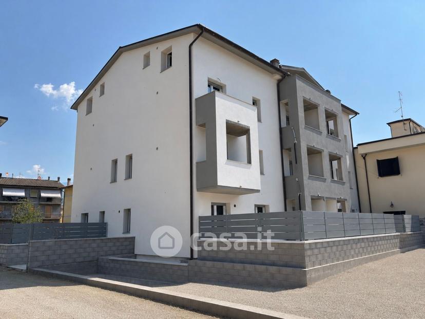 Trilocale in Via Petrarca — foto 3 di 18