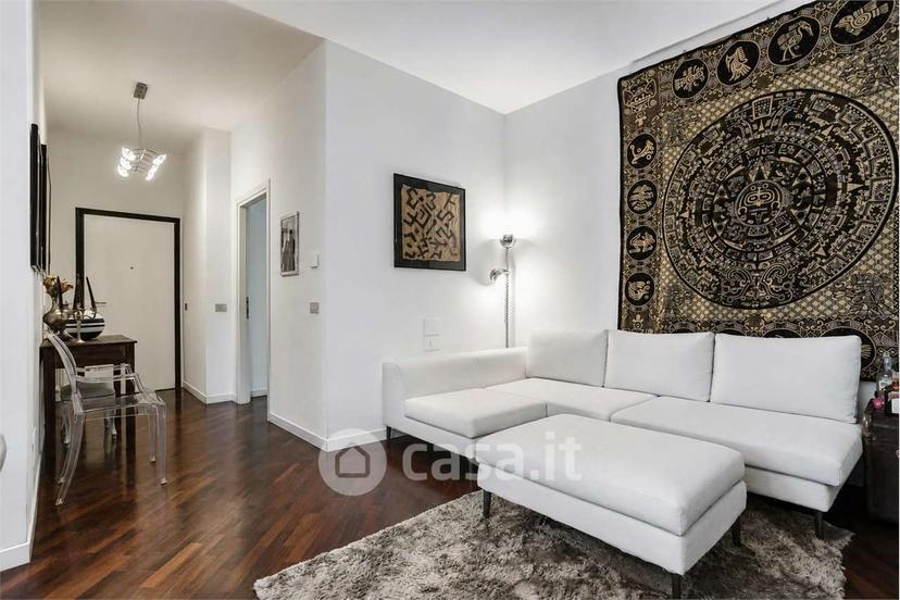 Trilocale in Via Giulio Silva 24 — foto 16 di 35