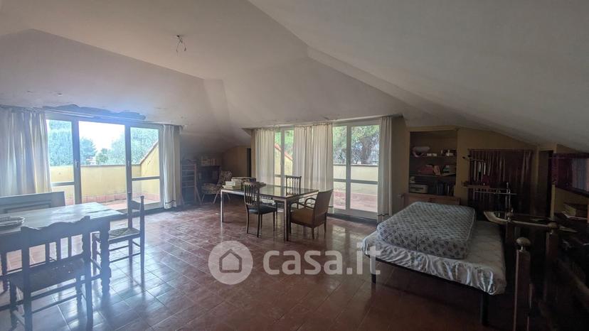 Villa in Via Fanny Roncati Carli — foto 7 di 26