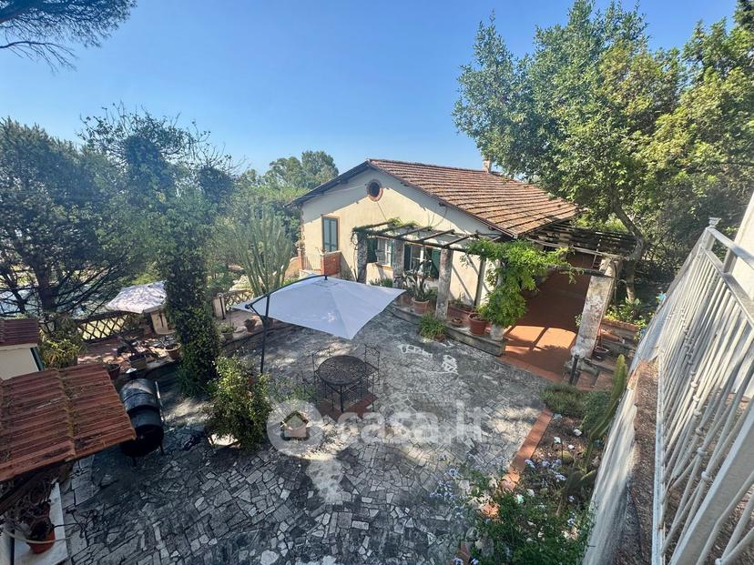 Villa in Via Appia 104 /200 — foto 20 di 136