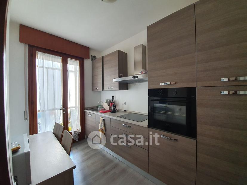 Stanza in Viale Istria 44 — foto 6 di 22