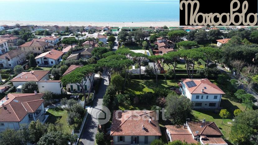 Villa in Via C. Cavour 1 — foto 29 di 30