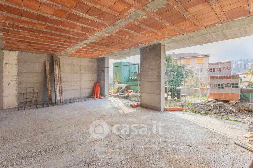 Villa in Vicolo Mergozzolo 20 — foto 2 di 48