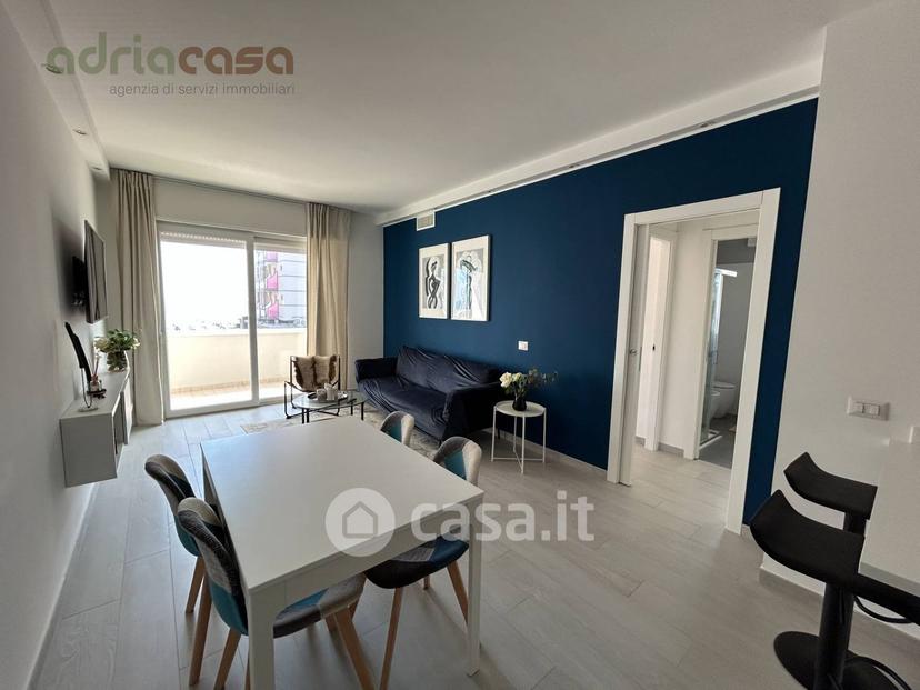 Trilocale in Viale d'Annunzio — foto 2 di 21