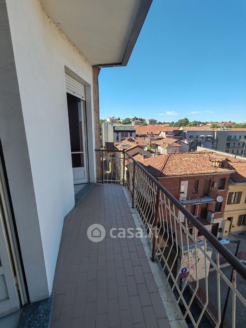 Stanza in Via Gioacchino Rossini 15 — foto 14 di 33