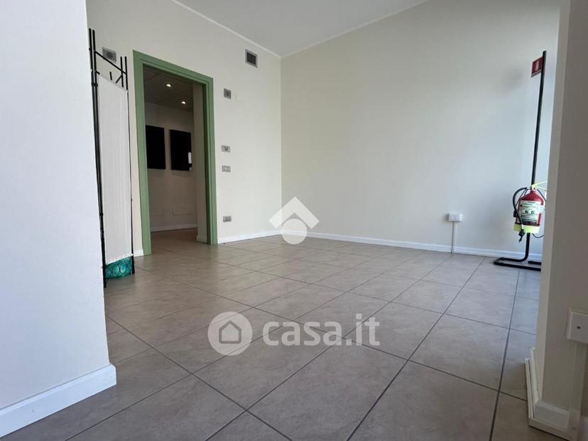 Quadrilocale in Via E. d'Arborea 116 — foto 10 di 32