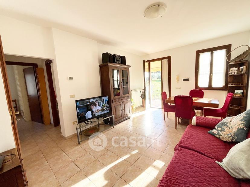 Appartamento in Via U. Bassi — foto 2 di 21